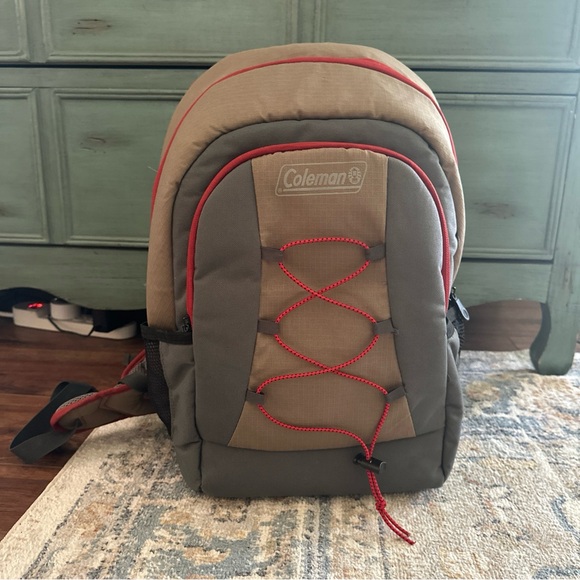 Coleman Chiller Insulated Backpack Cooler Leakproof 28-Can 12 Hour Ice Retention - Picture 1 of 2